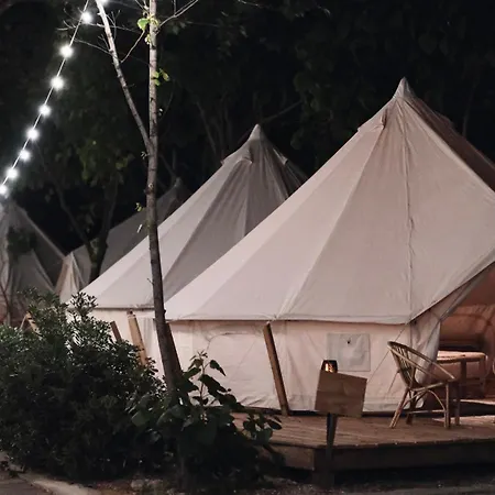 مكان تخييم Holacamp Gandia *