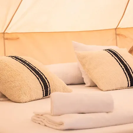 مكان تخييم Holacamp Gandia *